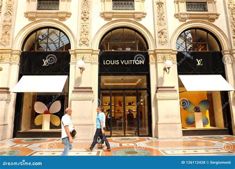 louis vuitton azienda milano via|Louis Vuitton italy.